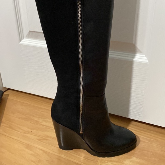 MICHAEL KORS BLACK LEATHER AND SUEDE WEDGE KNEE HIGH BOOTS - Picture 6 of 6